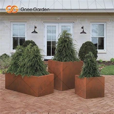 Corten tērauda metāla sarūsējis puķupods